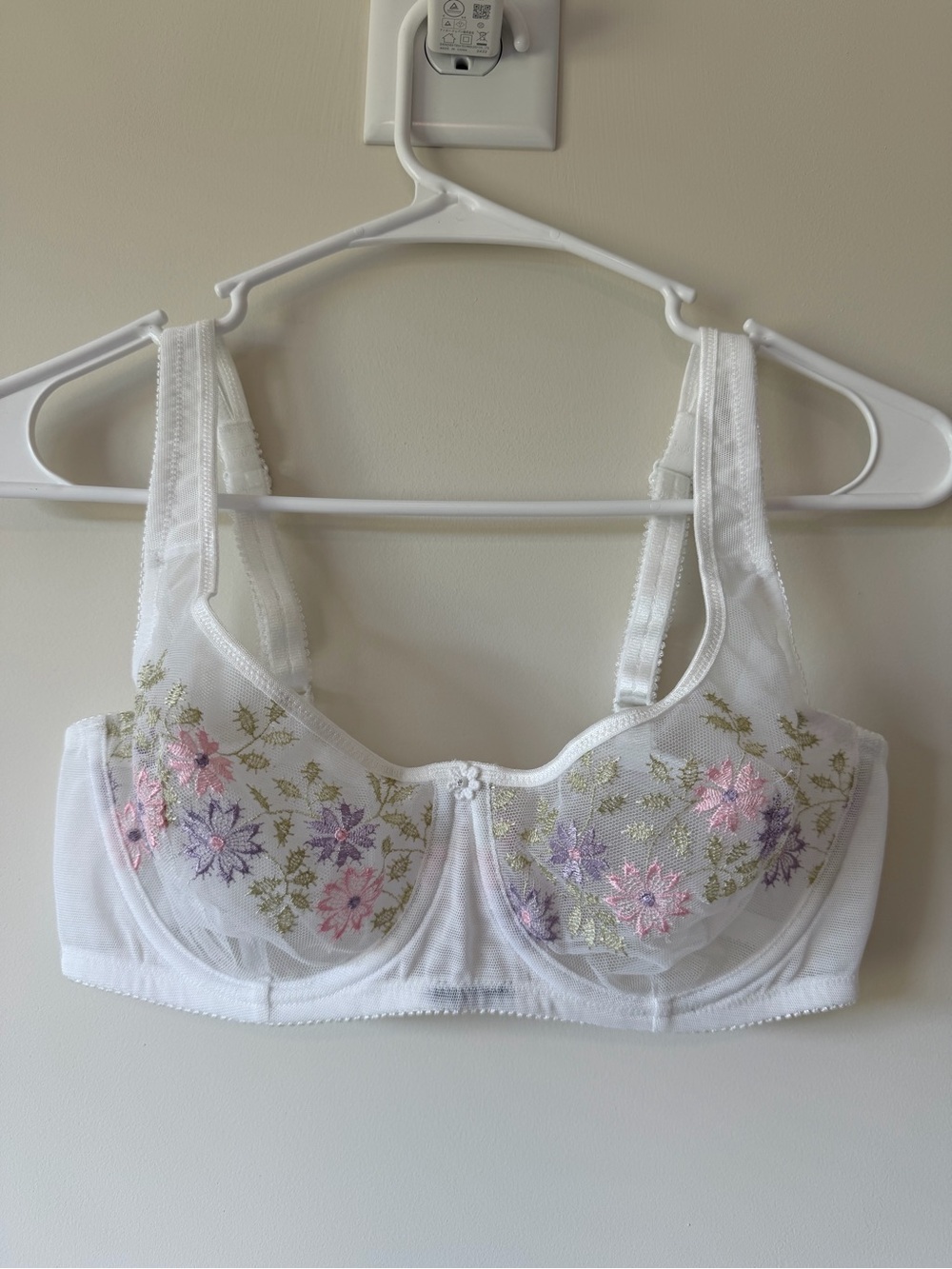 Vintage 2003 Victoria’s Secret 34D Sheer Floral Embroidered Y2K Bra